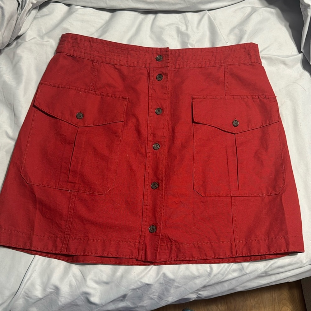 Red skirt